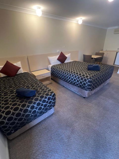 OVERLANDER MOTOR LODGE - Darwin Holiday 2