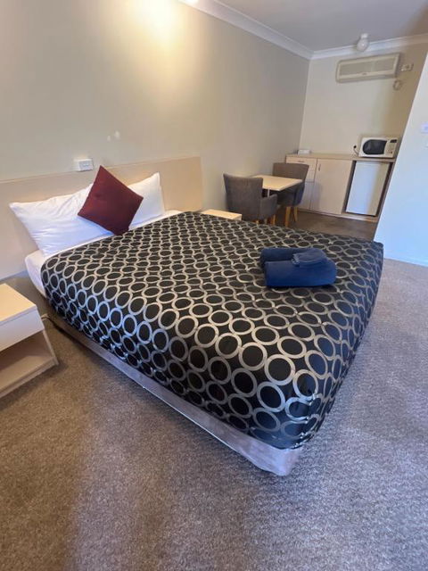 OVERLANDER MOTOR LODGE - Darwin Holiday 1