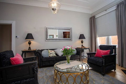 Oxbridge- Period Home In Central Goulburn - Darwin Holiday 0