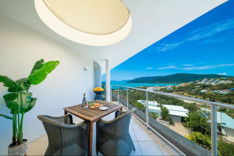 Pacific Blue Whitsunday - Studio - Darwin Holiday 3