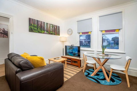 Paddington Villa 3 Close To Town, Neat & Practical - Darwin Holiday 3