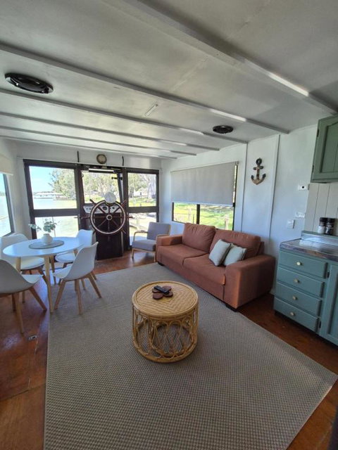Paddle Wheeler Lilian - Darwin Holiday 0