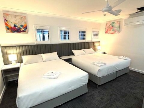 Palace Hotel Proserpine - Darwin Holiday 2