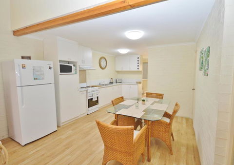 Palm Garden Apartment - Kalbarri WA - Darwin Holiday 3