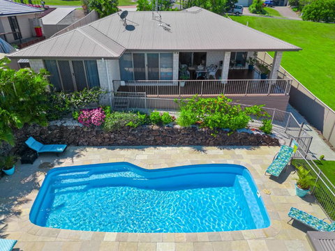 Palm Oasis Hinterland Home, Sleeps 10 With Pets - Darwin Holiday 0