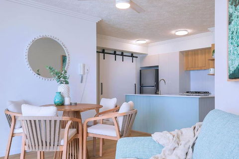 Palm Shore Escape - Elevated Beachfront Living - Darwin Holiday 0
