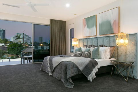 Palm Springs - Sophisticated Luxury - Darwin Holiday 3