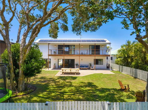 Pangkarra -Stunning Beach House - Family Friendly - Darwin Holiday 1