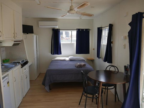 Parkes Country Cabins - Darwin Holiday 0
