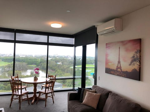 Parkview Modern Apartment W Parking @ Olympic Park - Darwin Holiday 2