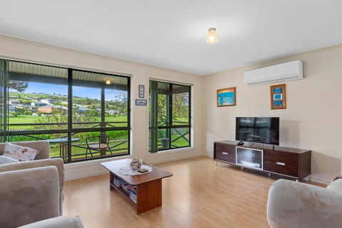 Pascalinga 38 Carrickalinga Road - Darwin Holiday 1