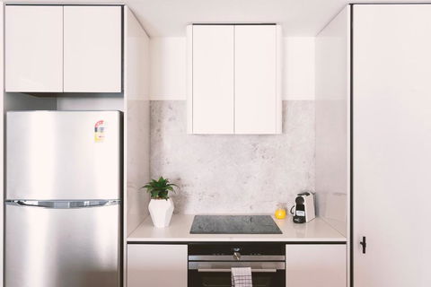 Patio Mt View 1BR Apt In CBD Near ANU And Museum With Free Parking And WiFi - Darwin Holiday 2
