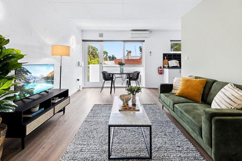 Peaceful 1-Bed Apartment Near The City Centre - Darwin Holiday 0