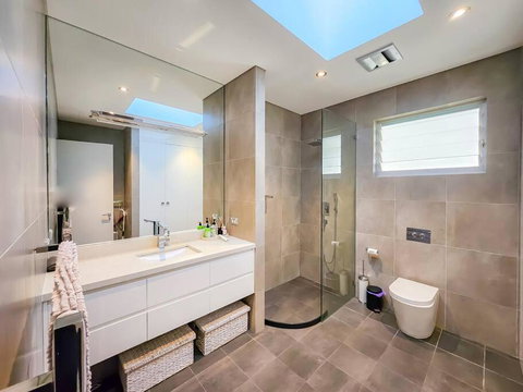 Peaceful 4-Bedroom Family Retreat In Lane Cove - Darwin Holiday 1