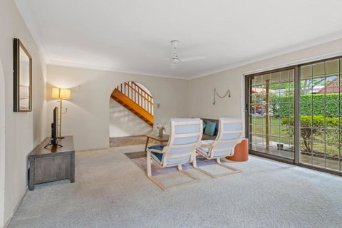 Peaceful 4BR At Sunnybank CBD With 2Parking Yard And Mall - Darwin Holiday 2