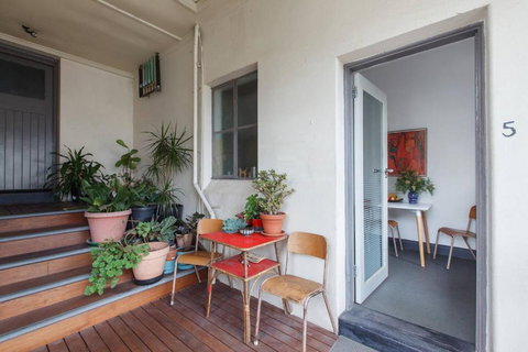 Parkside Hideaway - Beautiful Art Deco Near Zoo - Darwin Holiday 2