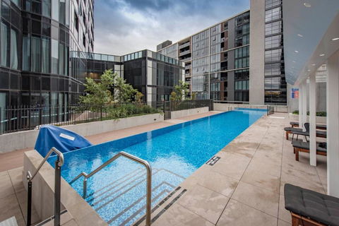 Penthouse Apartment In Belconnen - Darwin Holiday 0