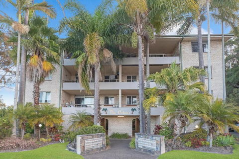 Palms 3 - Darwin Holiday 1