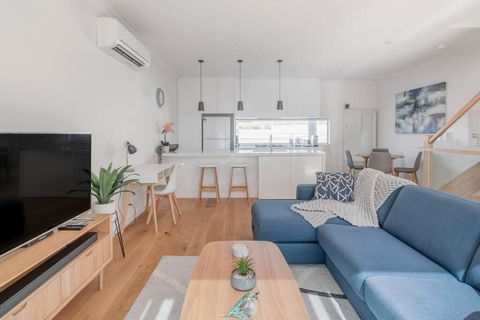 Perfect Port Melbourne Townhouse - Darwin Holiday 3