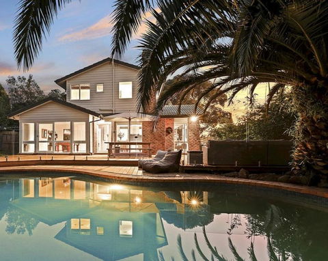 Pool & Pet Friendly - Mornington Peninsula Beach House - Darwin Holiday 0