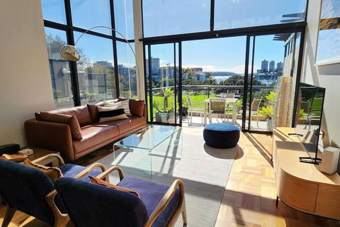 Penthouse With Private Terrace, Parking + 2 Pools - Darwin Holiday 0