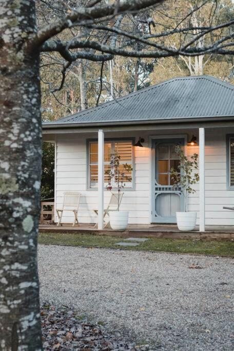 Peony Farm Green Cottage - Darwin Holiday 0