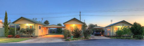 PepperTree Cabins, Kingaroy - Darwin Holiday 1