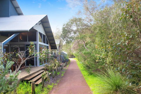 PEPPY TREE HOUSE - Darwin Holiday 1