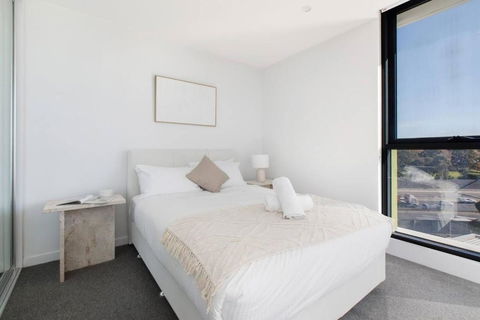 Perched On Parkville - A Minimalist Retreat With Pool - Darwin Holiday 1