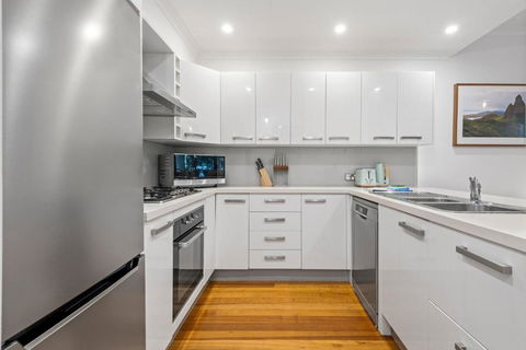 Perfect 2-Bed Inner-City Home With Pool & BBQ Area - Darwin Holiday 2