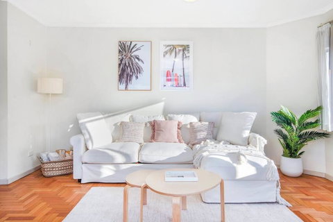 Perfect Manly Retreat, In The Heart Of Manly, Family & Couple Friendly Apartment With CAR SPOT - Darwin Holiday 1