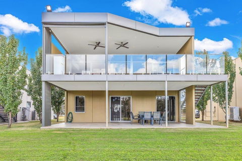 Perricoota Waters - Echuca Holiday Homes - Darwin Holiday 1