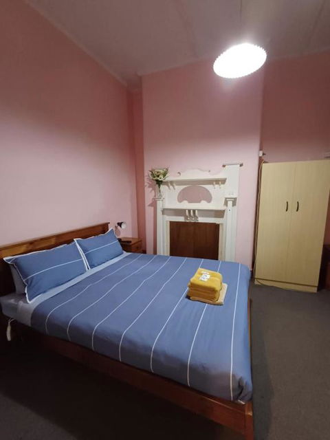 PETERBOROUGH HOTEL - Darwin Holiday 2