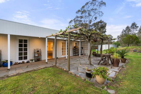 Piambong House - Darwin Holiday 1