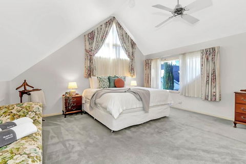 Picket Fence Cottage - Steps From Adelaide Oval - Darwin Holiday 2