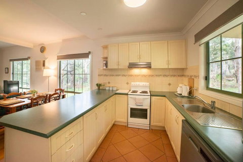 Pinnacle Retreat - Darwin Holiday 1