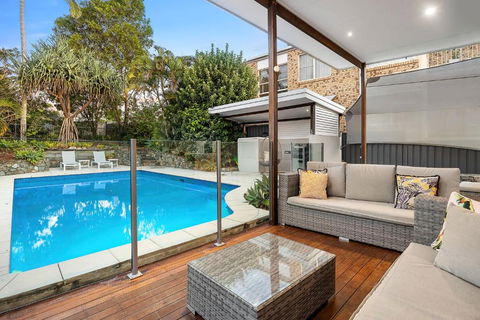 Pool Side Luxury Pet Friendly - Walk To The Beach - Darwin Holiday 0