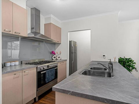 Popular Villa Shepparton - Darwin Holiday 3