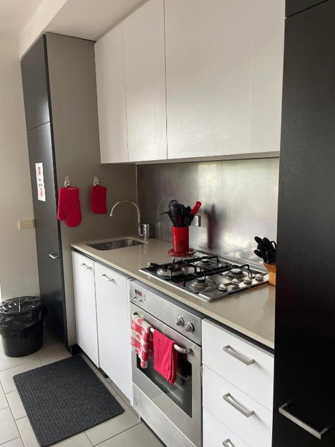 Radiance - Chic Fitzroy Street Apartment - Darwin Holiday 2