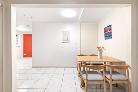 Quaint Queen Room In Pymble - Private Spot - Shared Bathroom - Darwin Holiday 3