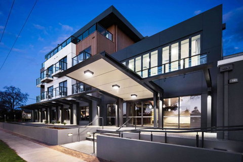 Quality Hotel Lakeside - Darwin Holiday 1