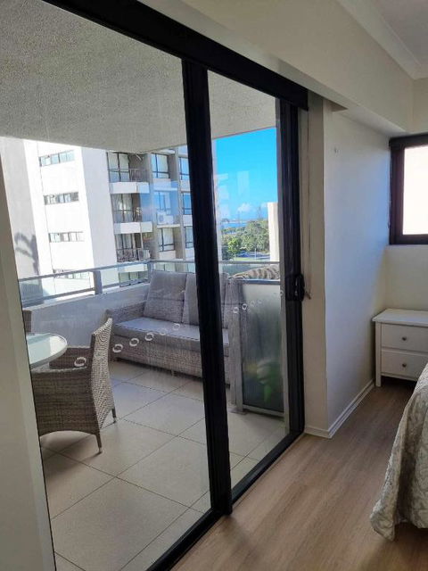 Private Bedroom And Bathroom In A Shared Apartment - Darwin Holiday 0