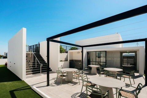 Rambla At Perry House - Darwin Holiday 1