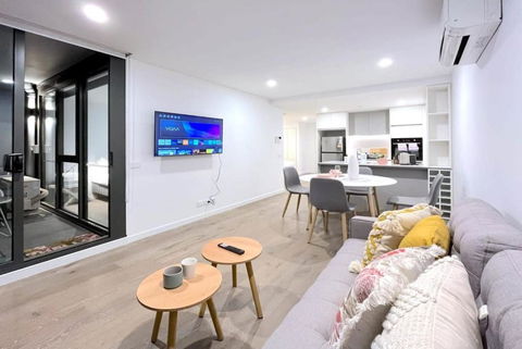 Pride Moonee Ponds 1B2B Nest - Darwin Holiday 1