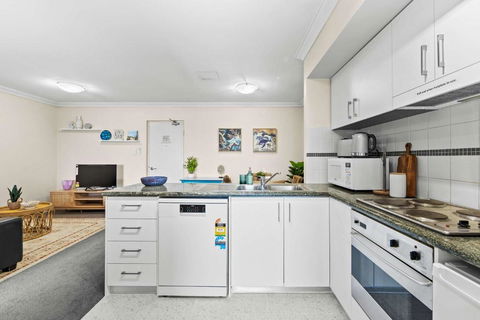 Prime Perth Apartment - Darwin Holiday 3