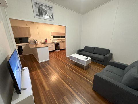 Private 1 Bedroom Apartment With Fenced Yard - Darwin Holiday 0