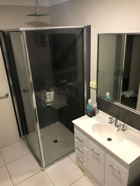 Private Bedroom Getaway - Darwin Holiday 2