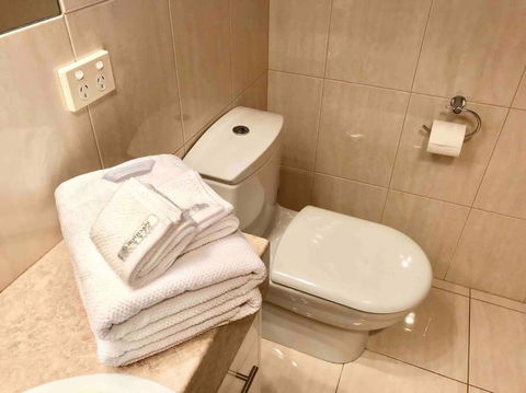 Private Entrance Beautiful Ensuite W Kitchenette - Darwin Holiday 2