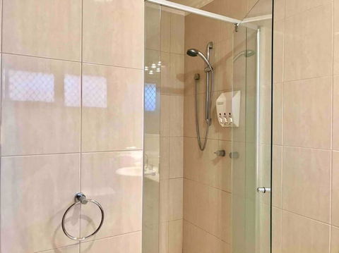 Private Entrance Beautiful Ensuite W Kitchenette - Darwin Holiday 3