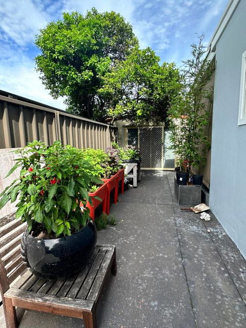 Private, Local Living Studio In Mascot, Airport - Darwin Holiday 2